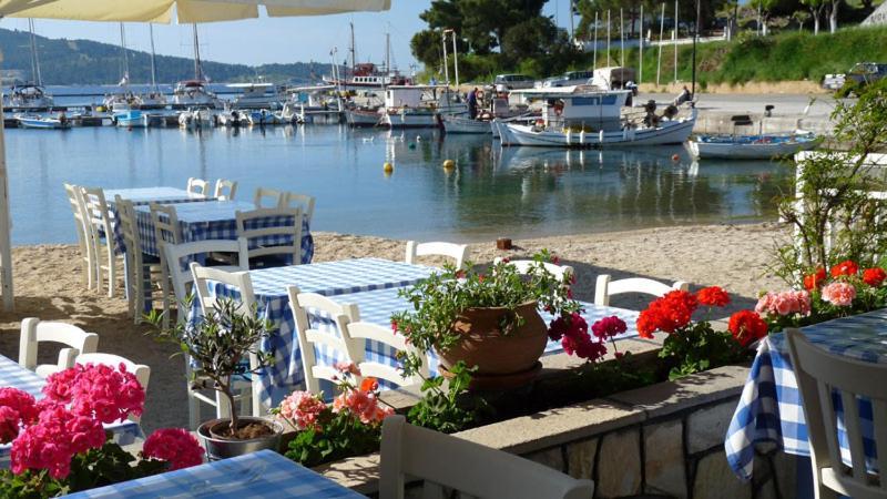 Neos Marmaras Holiday 1 Екстериор снимка
