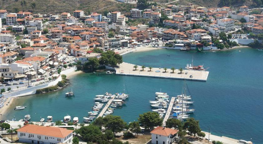 Neos Marmaras Holiday 1 Екстериор снимка